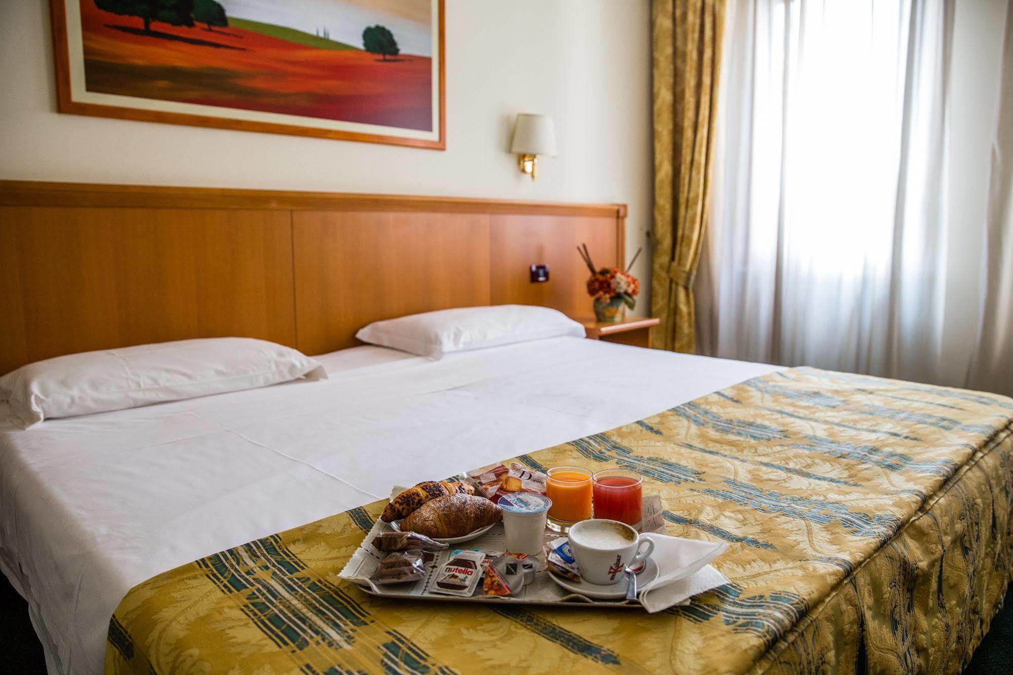 Hotel Galant Venaria Reale Luaran gambar