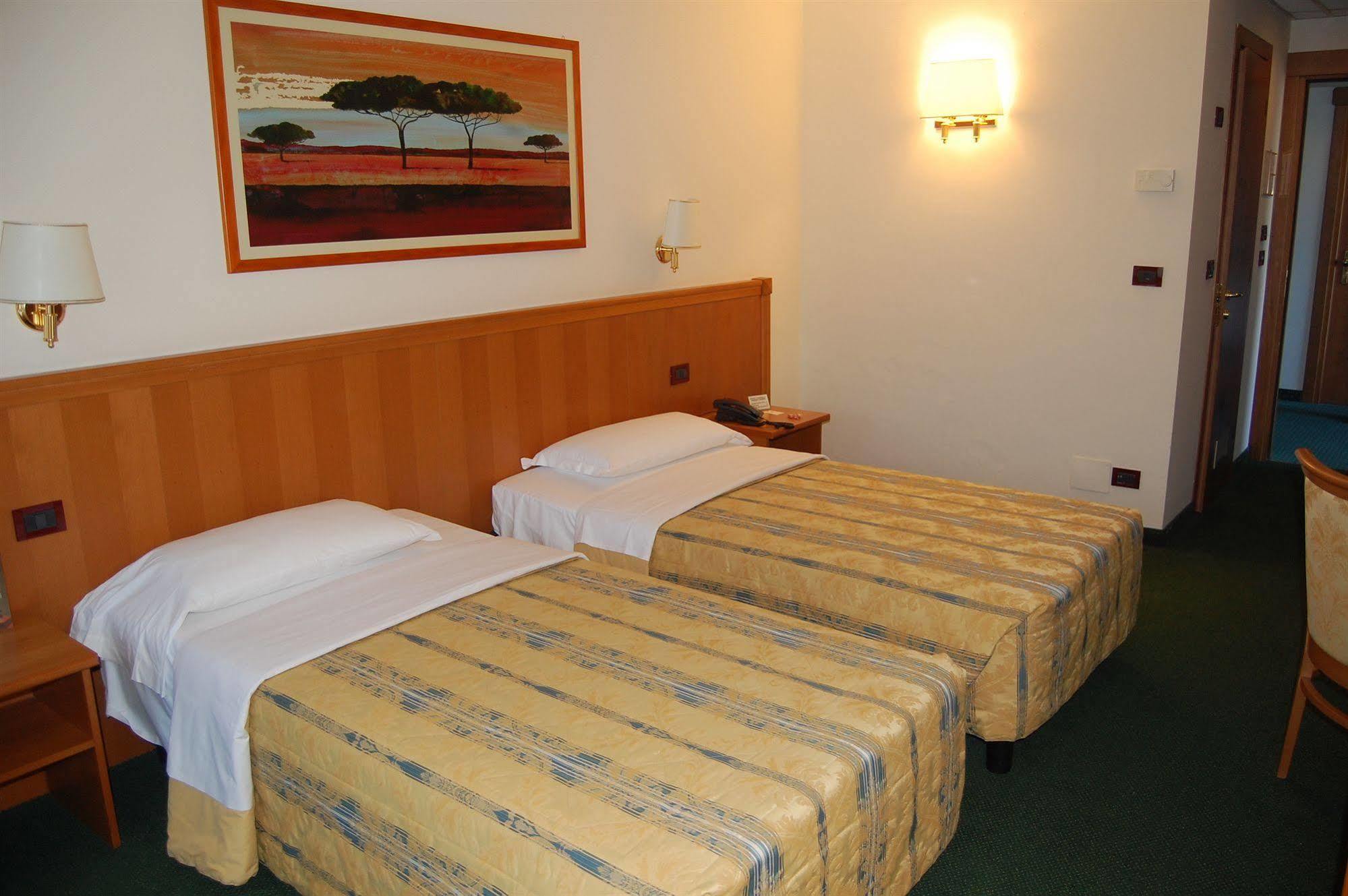 Hotel Galant Venaria Reale Luaran gambar