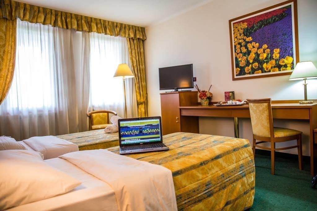 Hotel Galant Venaria Reale Luaran gambar