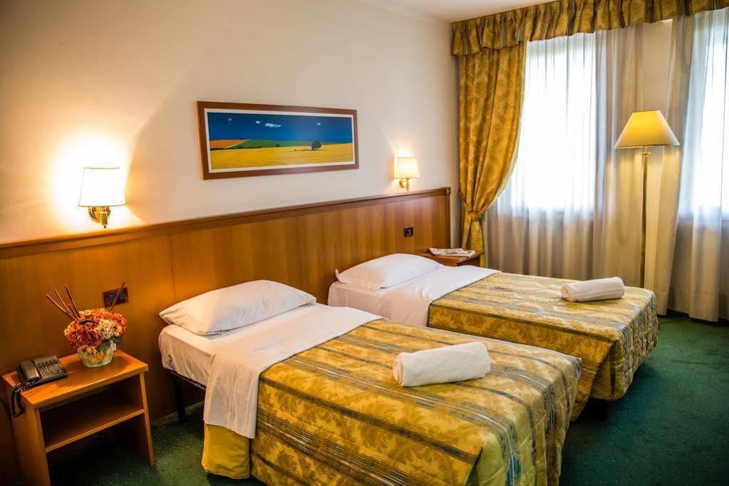 Hotel Galant Venaria Reale Luaran gambar